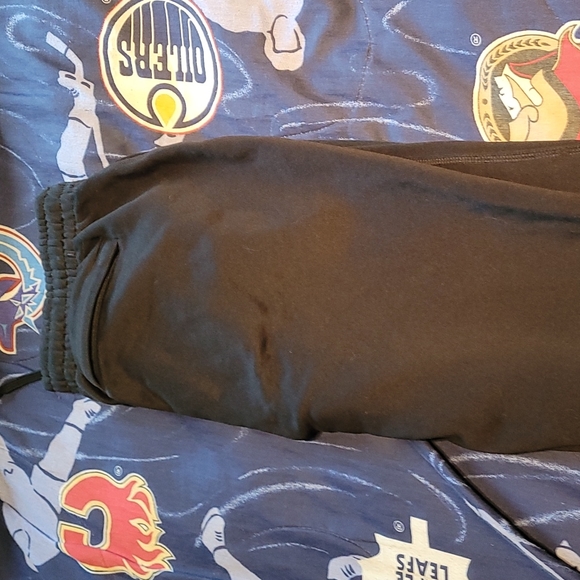 Old Navy extremely comfortable pants - Picture 2 of 3